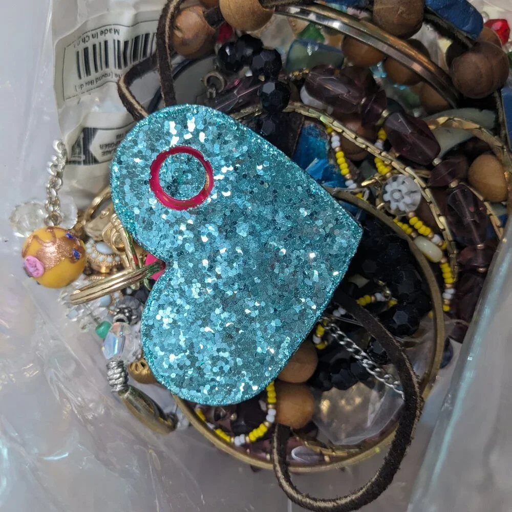 Jewelry Lot 4+ lbs 1122 Wearable Sellable Mystery Lot Free Shipping - Picture 6 of 7